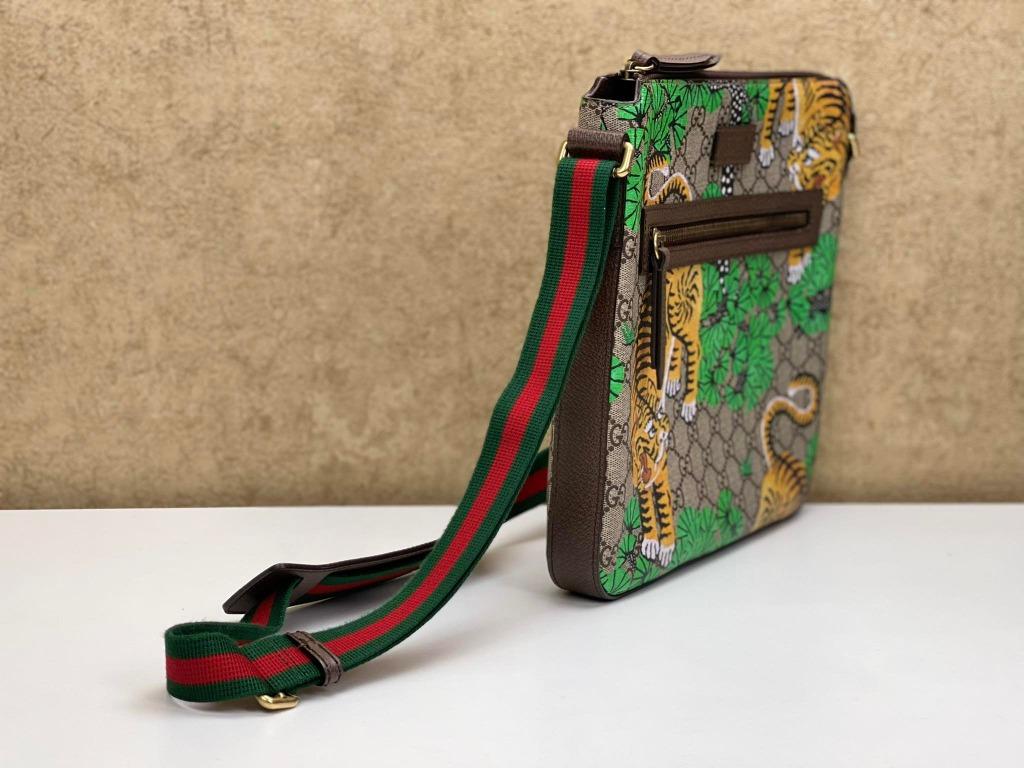GUCCI 406408 BENGAL TIGER GG SUPREME SHOULDER BAG Luxury Bags