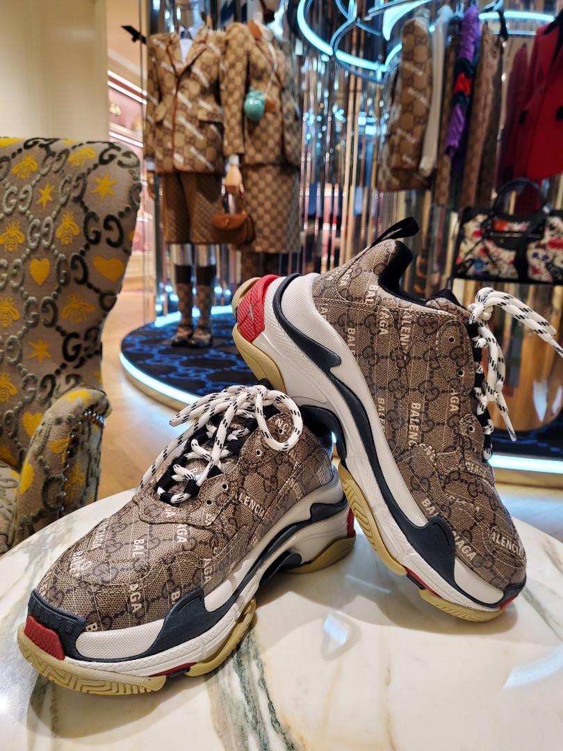 Gucci ra mắt bản hợp tác với Balenciaga Collaboration nhân dịp kỉ niệm  năm thứ 100 trên sàn sàn catwalk  AuthenticShoes