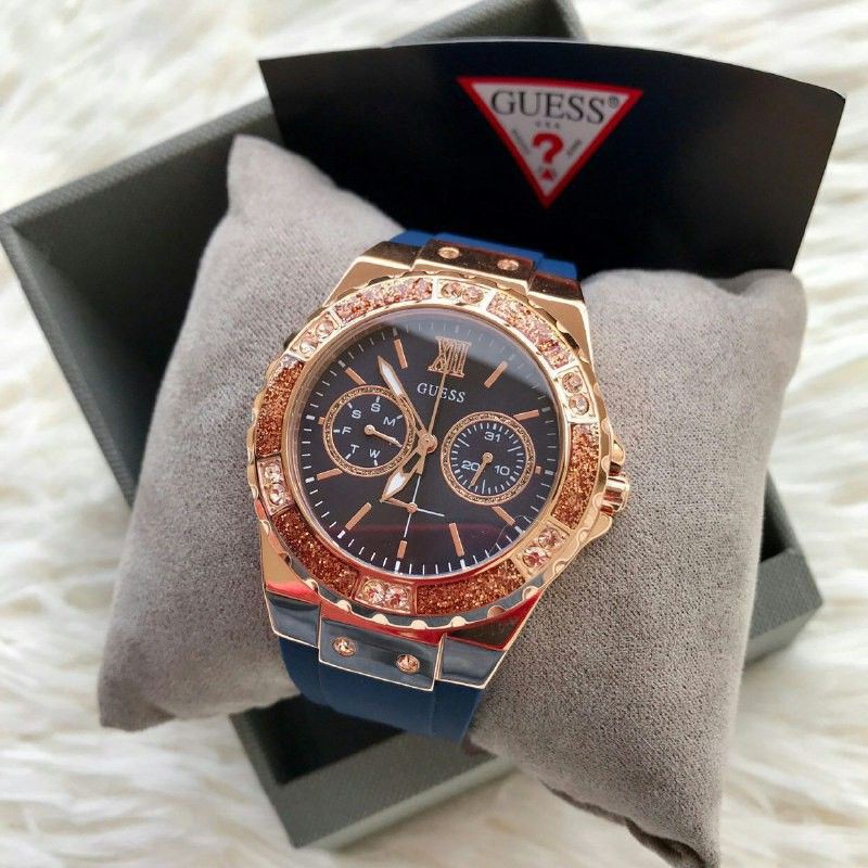 Couple store watches guess