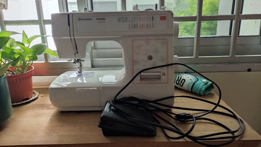 Husqvarna E10 Sewing Machine, TV & Home Appliances, Other Home