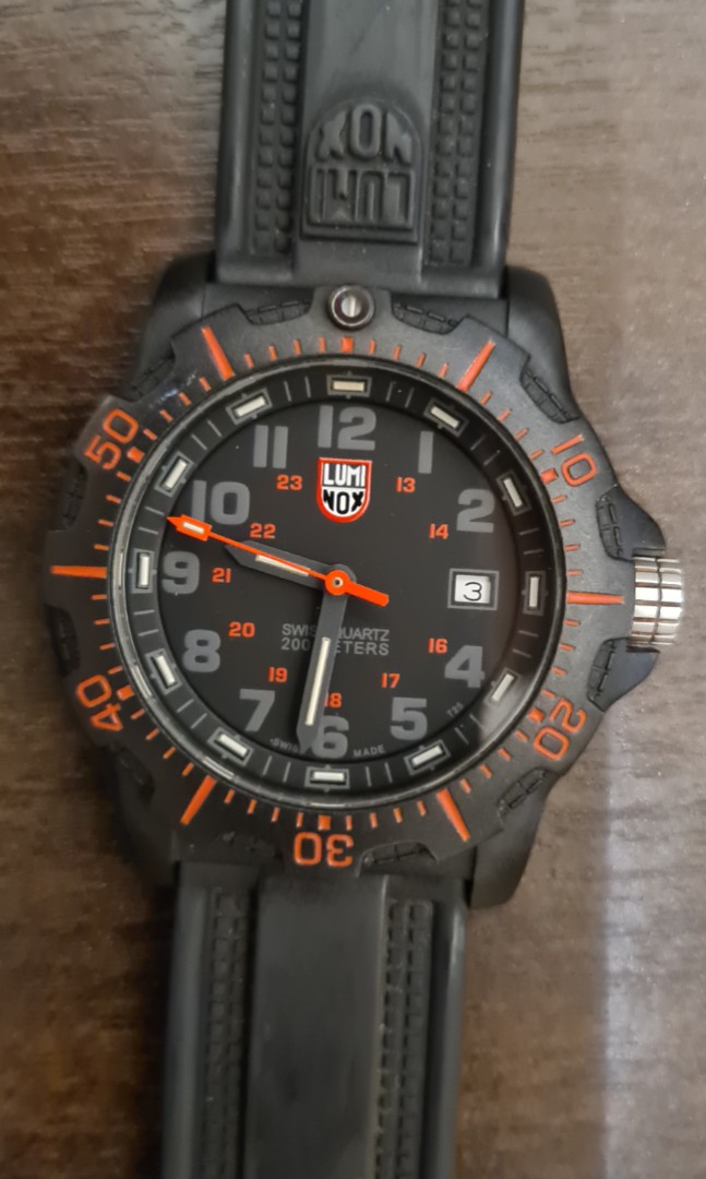 Luminox 8815 top