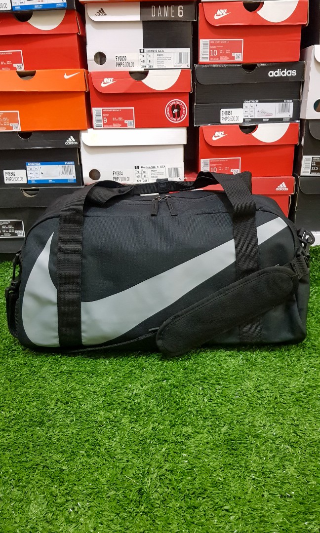 Nike youth gym online club duffel bag