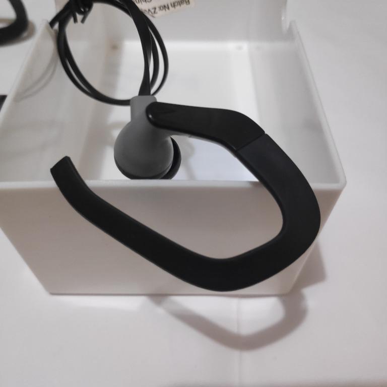 Revolve wireless earbuds store
