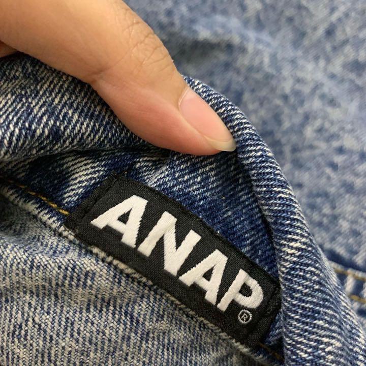 ripped denim jacket, Fesyen Wanita, Pakaian Wanita, Baju Luaran di Carousell