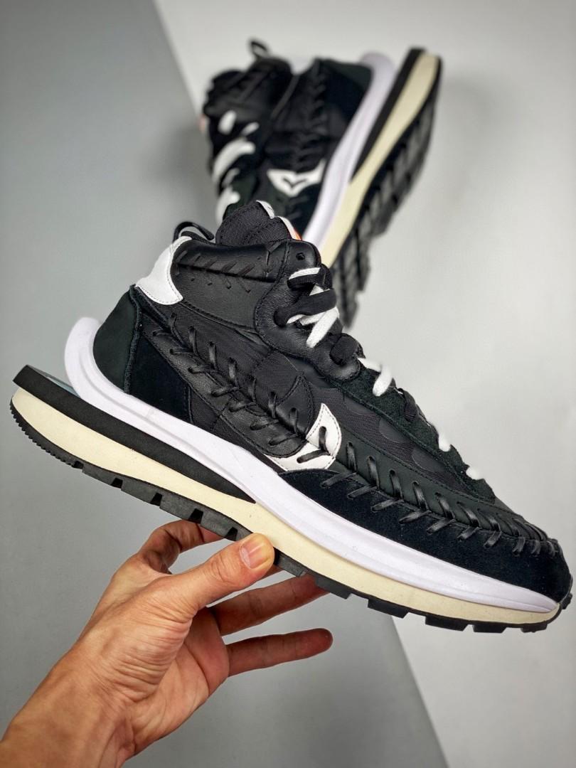 Sacai x Jean Paul Gaultier x Nike Vaporwaffle, 男裝, 鞋, 波鞋