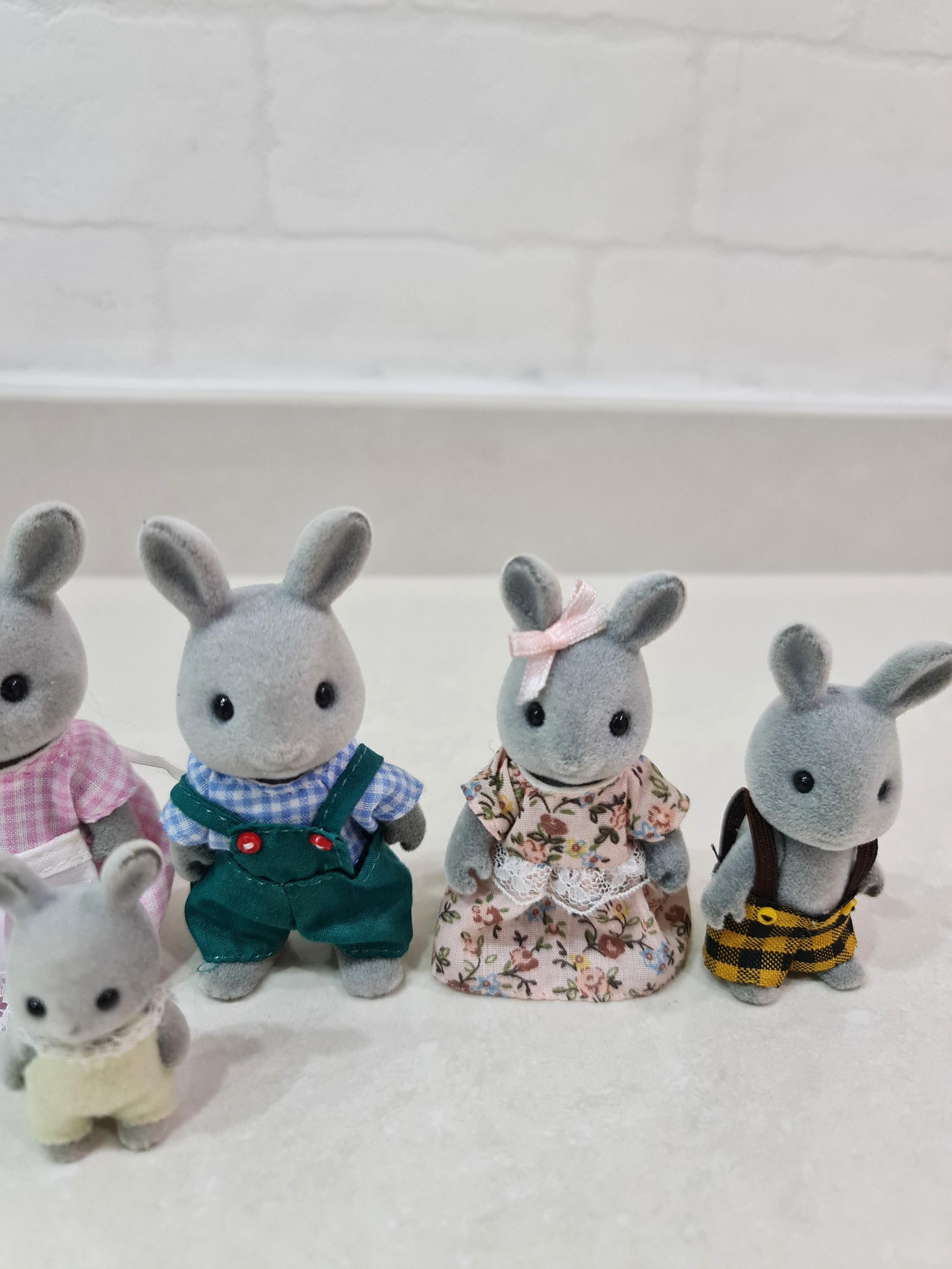 Sylvanian Families Vintage Babblebrook Grey Rabbit Family Figurines