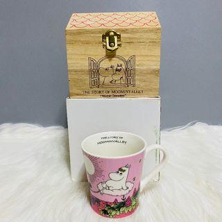 The Story of Moomin Valley Mug with House Box