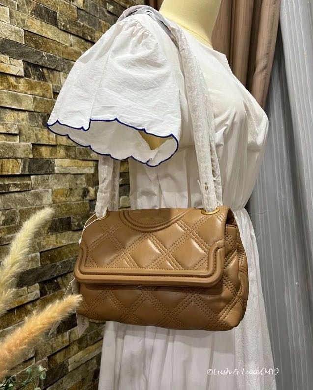 Tory Burch Fleming Large bucket bag in beige leather