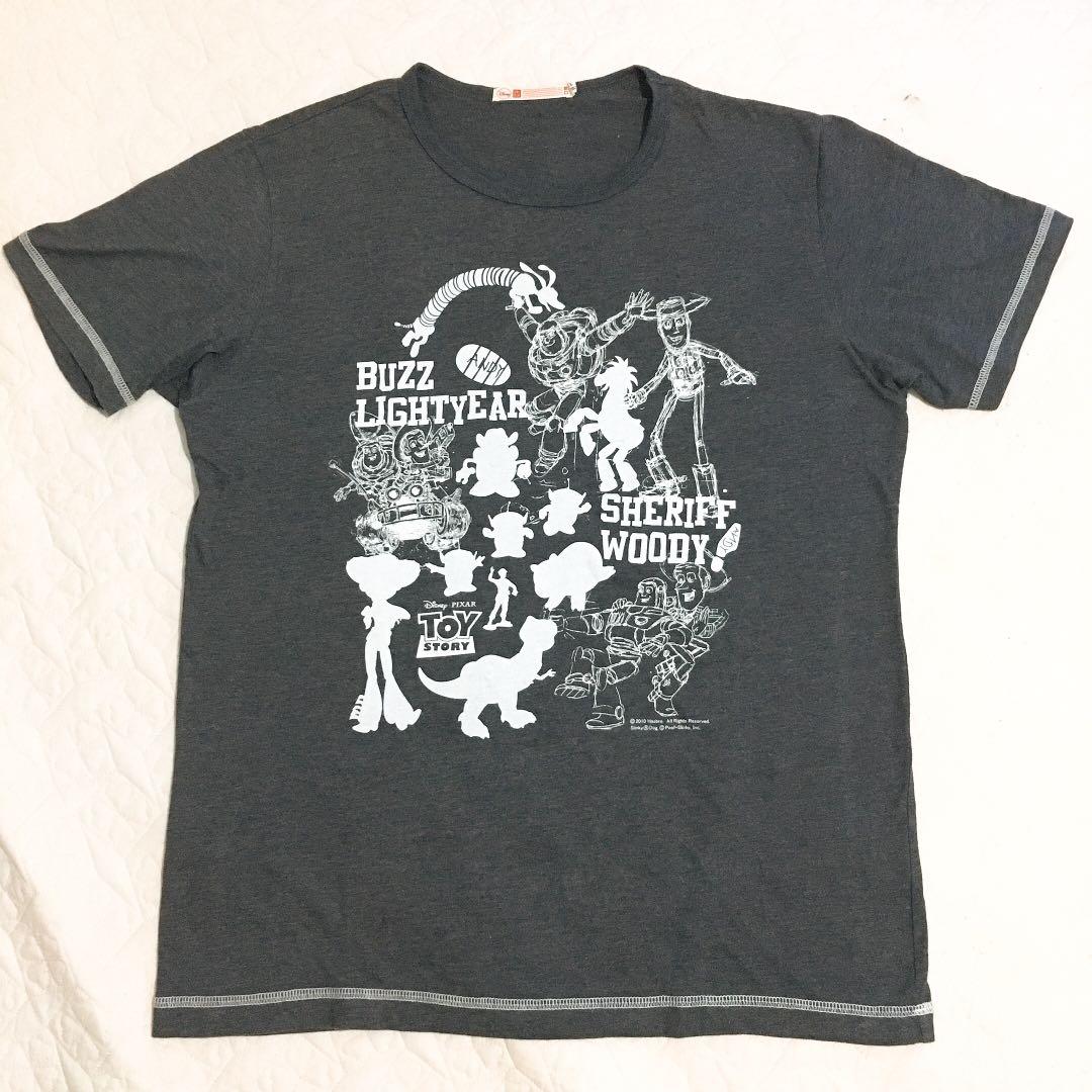 UNIQLO x TOY STORY, Fesyen Pria, Pakaian , Atasan di Carousell