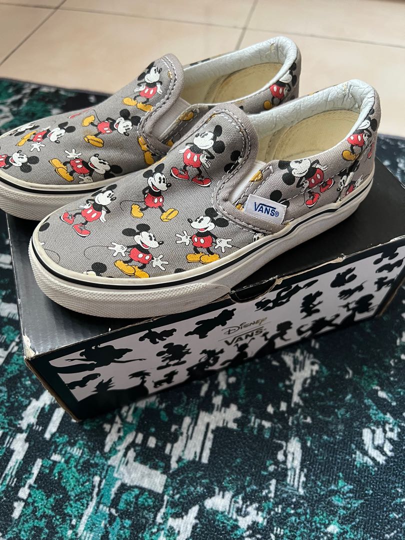 Disney vans slip on discount