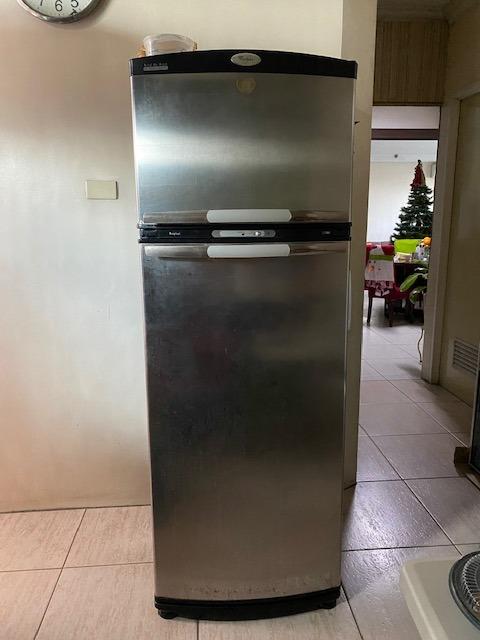 Whirlpool No frost 2 door refrigerator TV Home Appliances