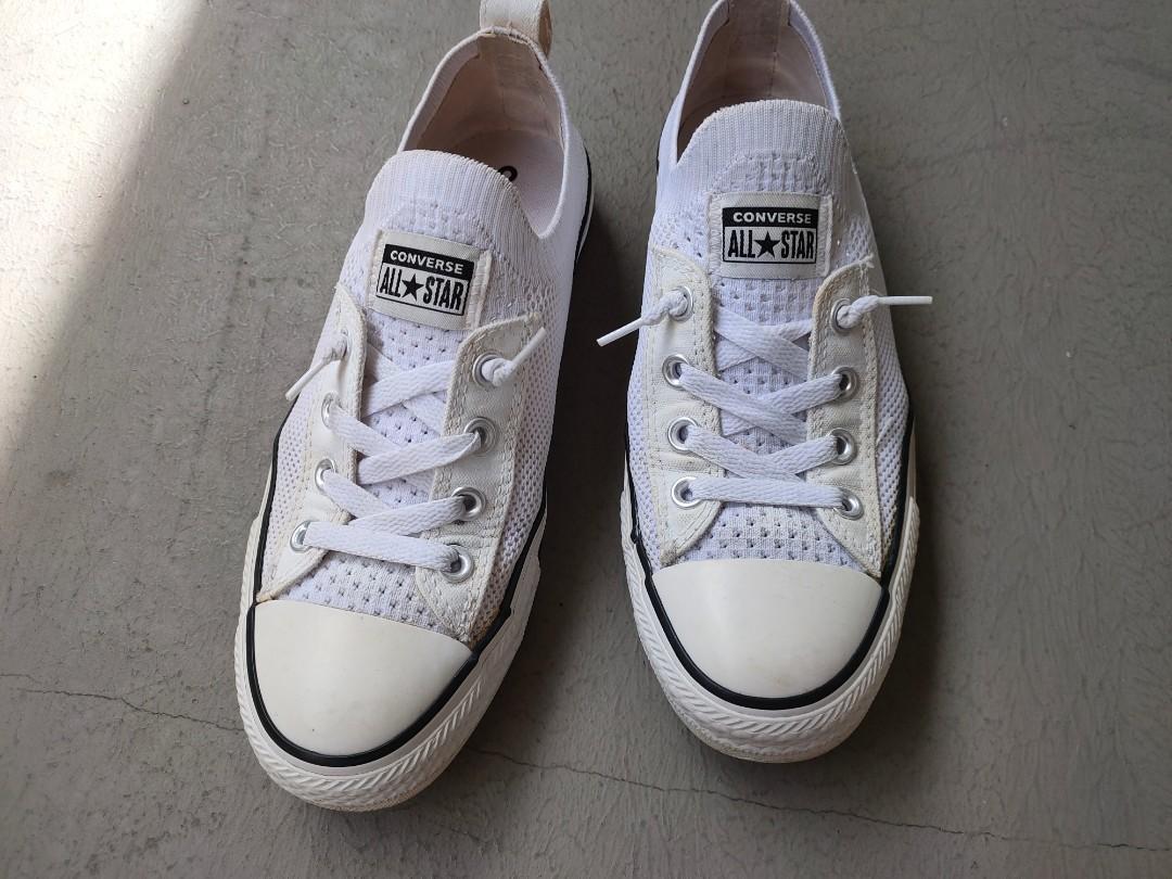 Women s Converse Slip on design no shoelaces White US7
