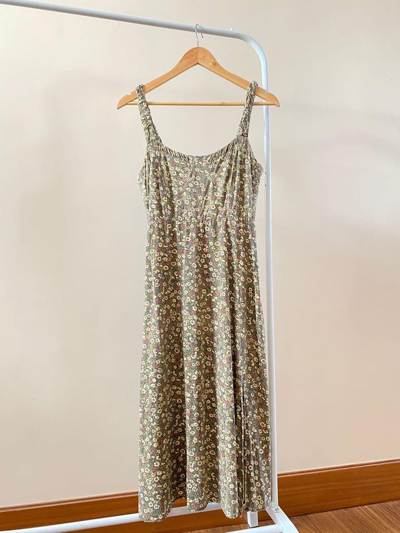 Zara Green Sunday Dress (Category: Dresses) located in Naga. Submitted by sushigrrrl (Listing ID 1129344795, Image 3). Description: — best fits medium to large — too big on me :(.