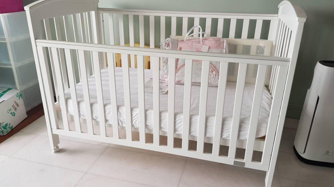 Babyhood Classic Curve Cotbed, Babies & Kids, Baby Nursery & Kids