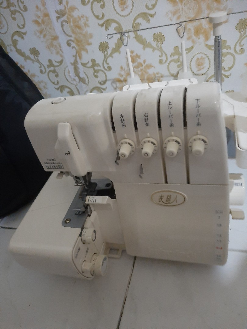 Babylock jet air serger overlock sewing machine Made in Japan, Hobbies