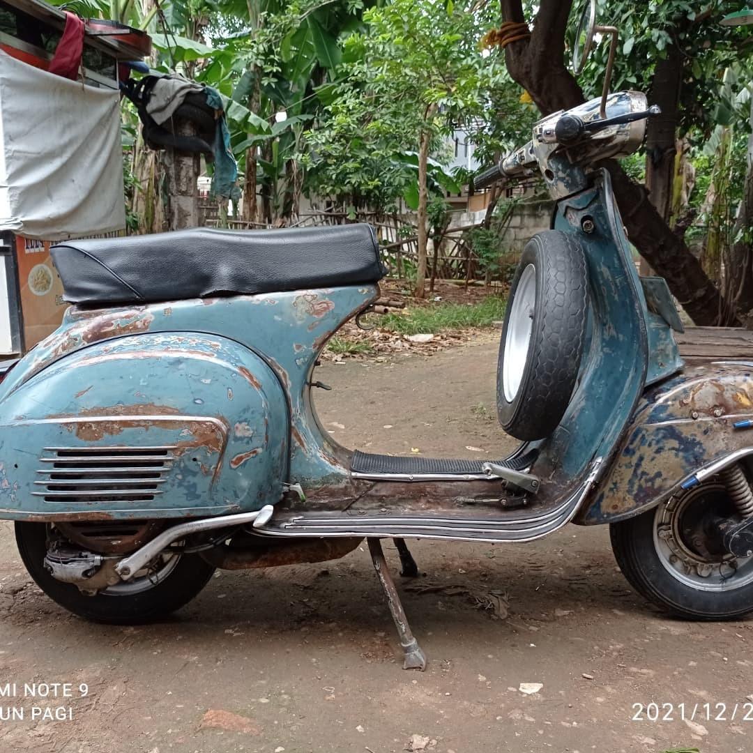 bajaj deluxe bike price