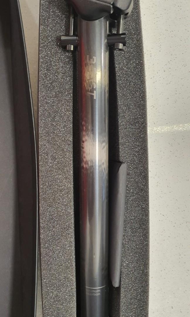 Beast Components Carbon Seatpost, Sports Equipment, Bicycles & Parts