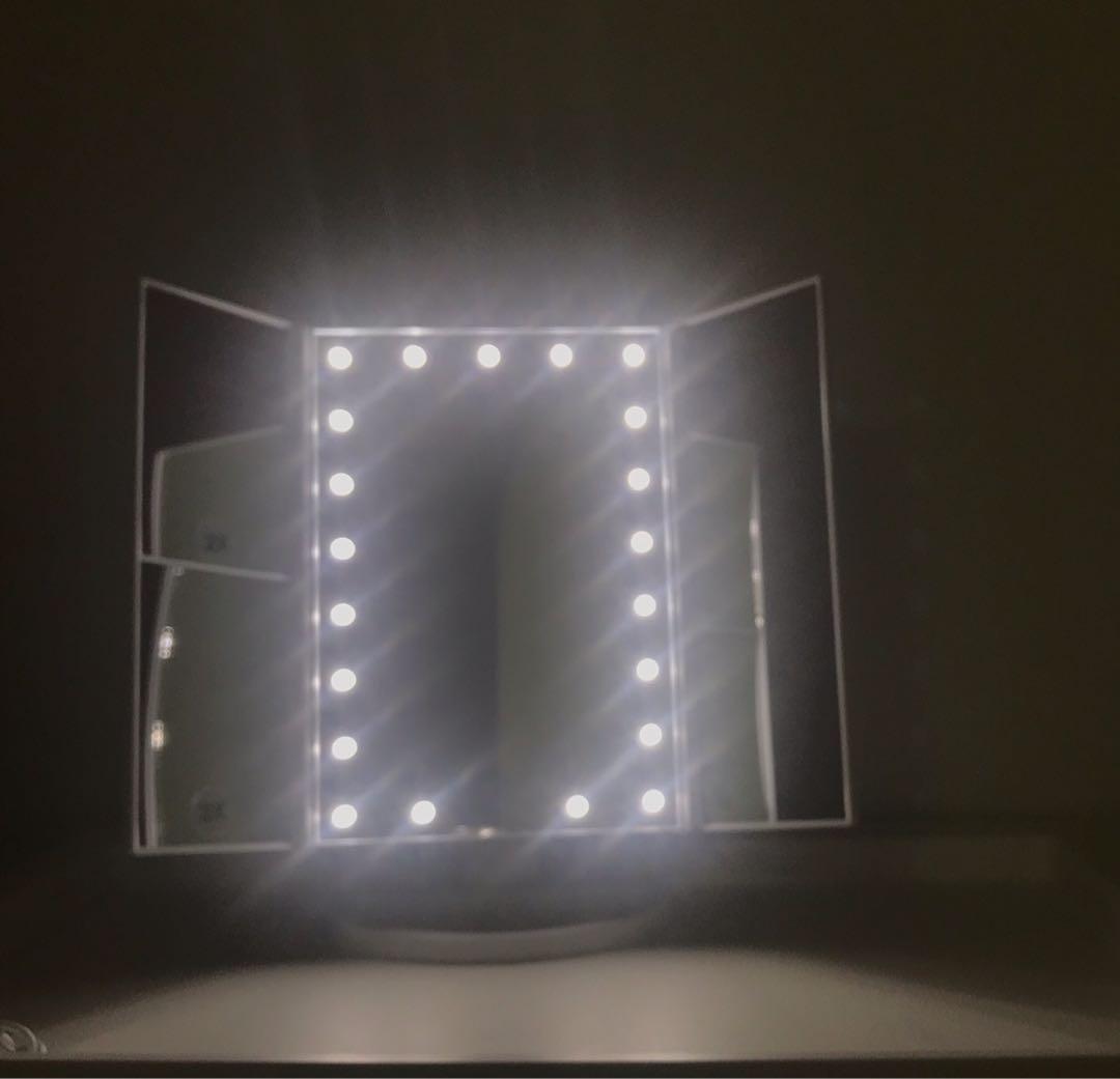 Bestope LED lighted makeup mirror, Furniture & Home Living, Home Decor