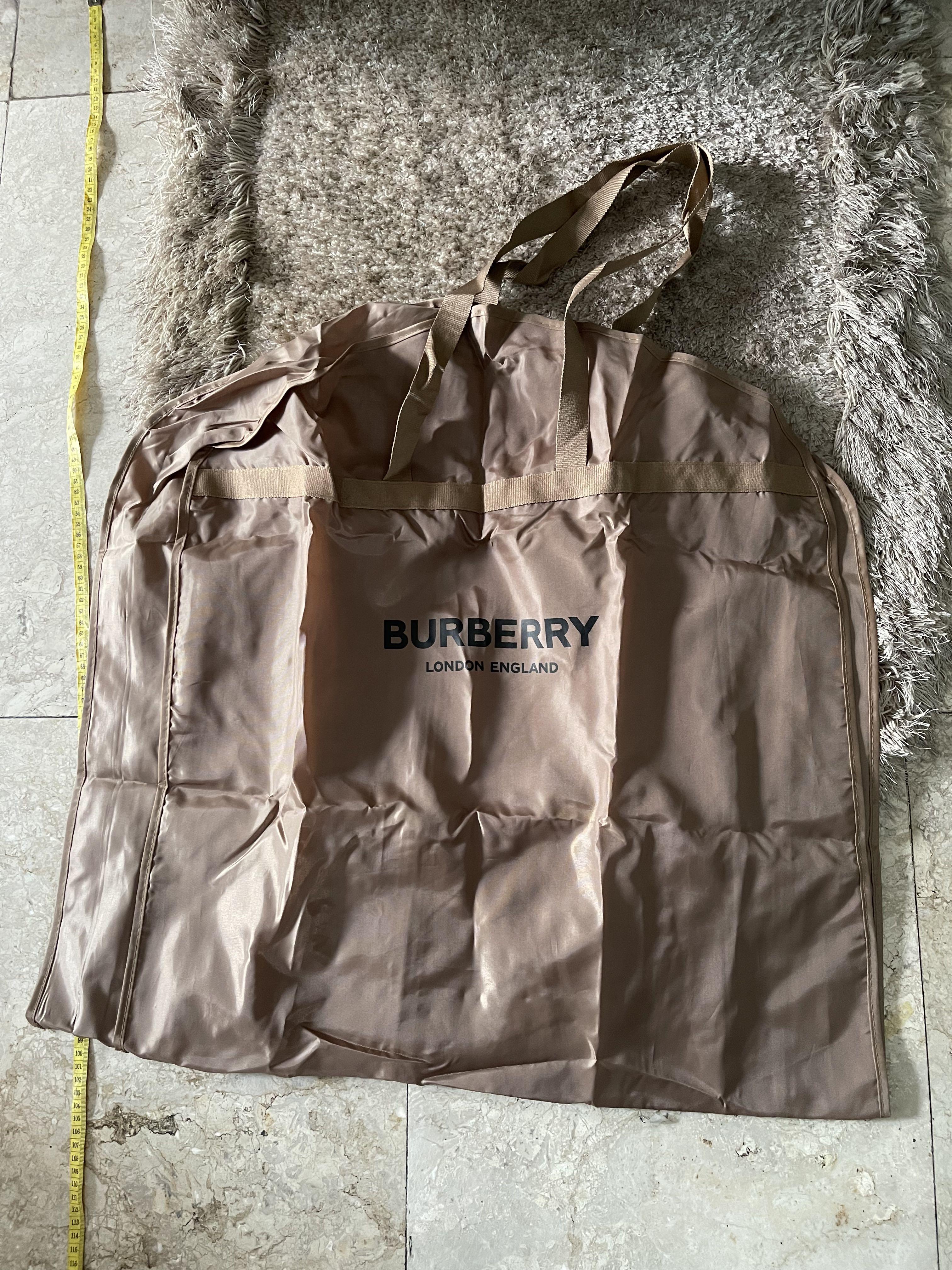 burberry cover suit dust bag db dustbag garment bag coat trench coat jaket jas suit wedding dll bebas dress mewah mantel pembungkus coat jas mewah branded new authentic Barang Mewah Pakaian di