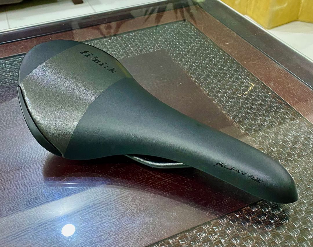 Fizik Saddle (Brompton), Sports Equipment, Bicycles & Parts, Parts & Accessories on Carousell
