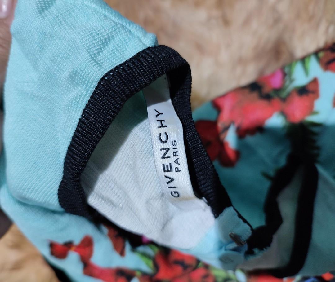 G iven chy dress (Category: Dresses) located in Bayombong. Submitted by nicscutaran (Listing ID 1134381305, Image 3). Description: authentic S-L stretchy fabric super nice ☺️.