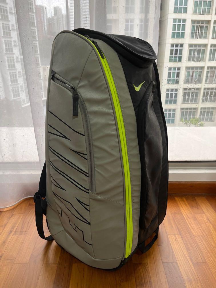 Good condition Nike court tech 1 tennis bag, Sports Equipment, Sports & Games, Racket & Sports Carousell