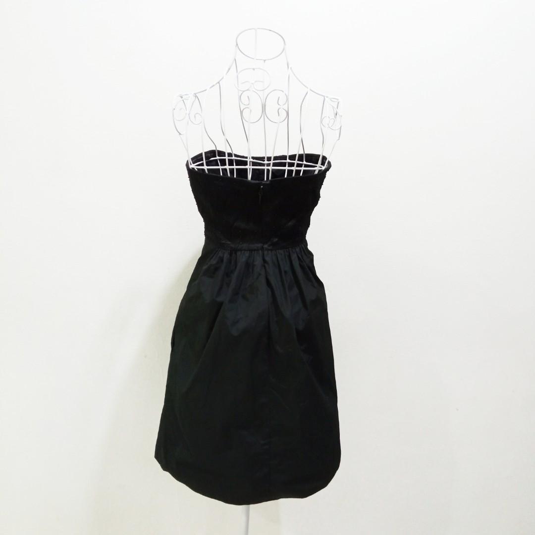 Gorgeous BCBG Max Azria Eve Strapless Taffeta Black Cocktail Dress with beads