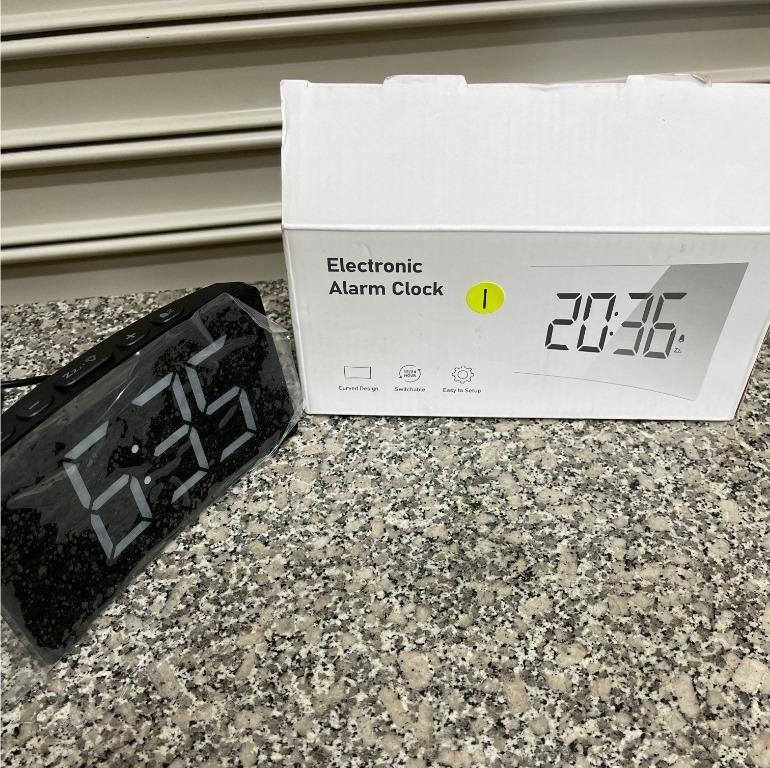 HM250C, Curved LED Screen Digital Clock with Dimmer, Large Number Alarm