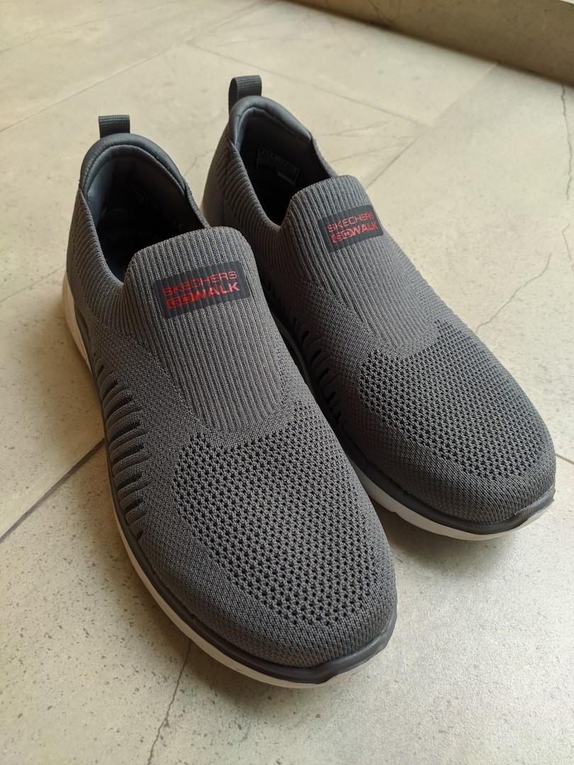 Kasut skechers discount untuk travel
