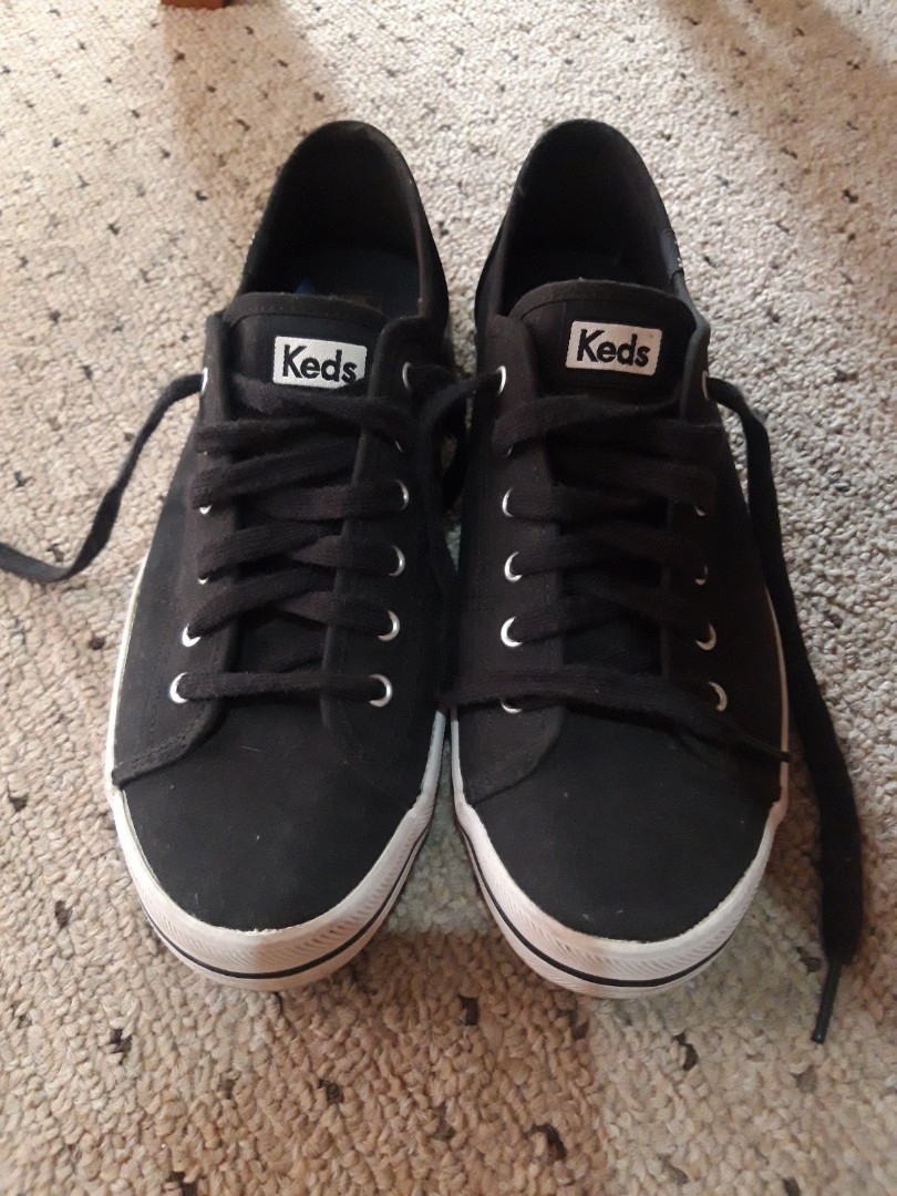 black ked sneakers