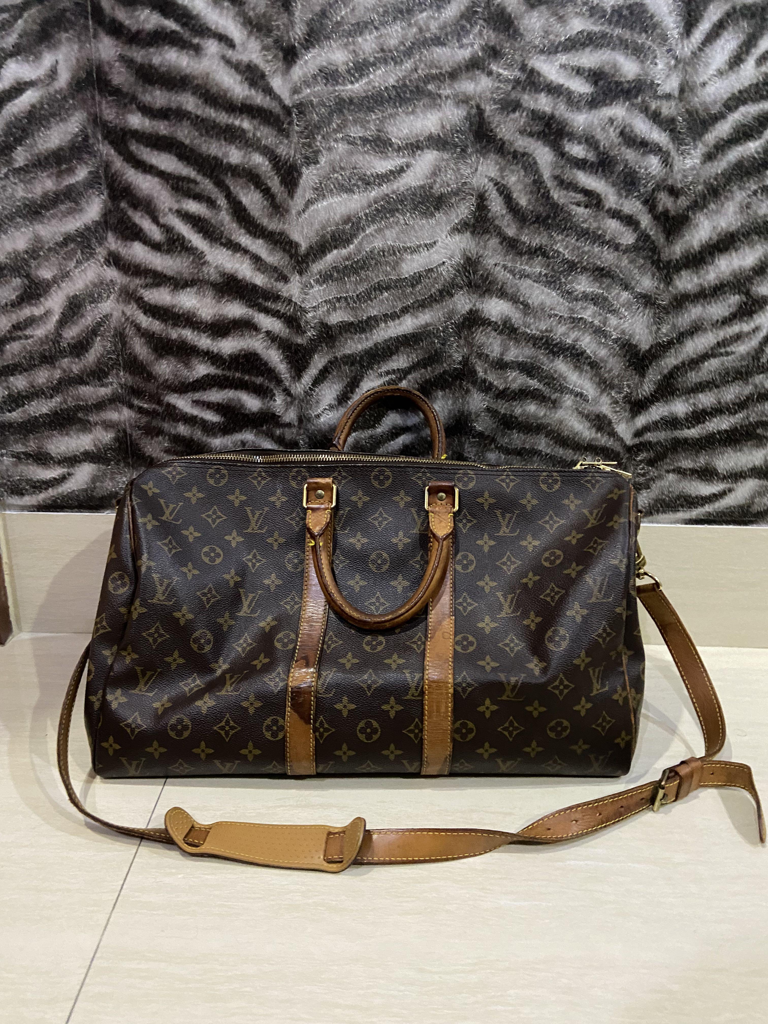 Louis Vuitton tas bag Keepall size 45 Bandouliere, Barang Mewah