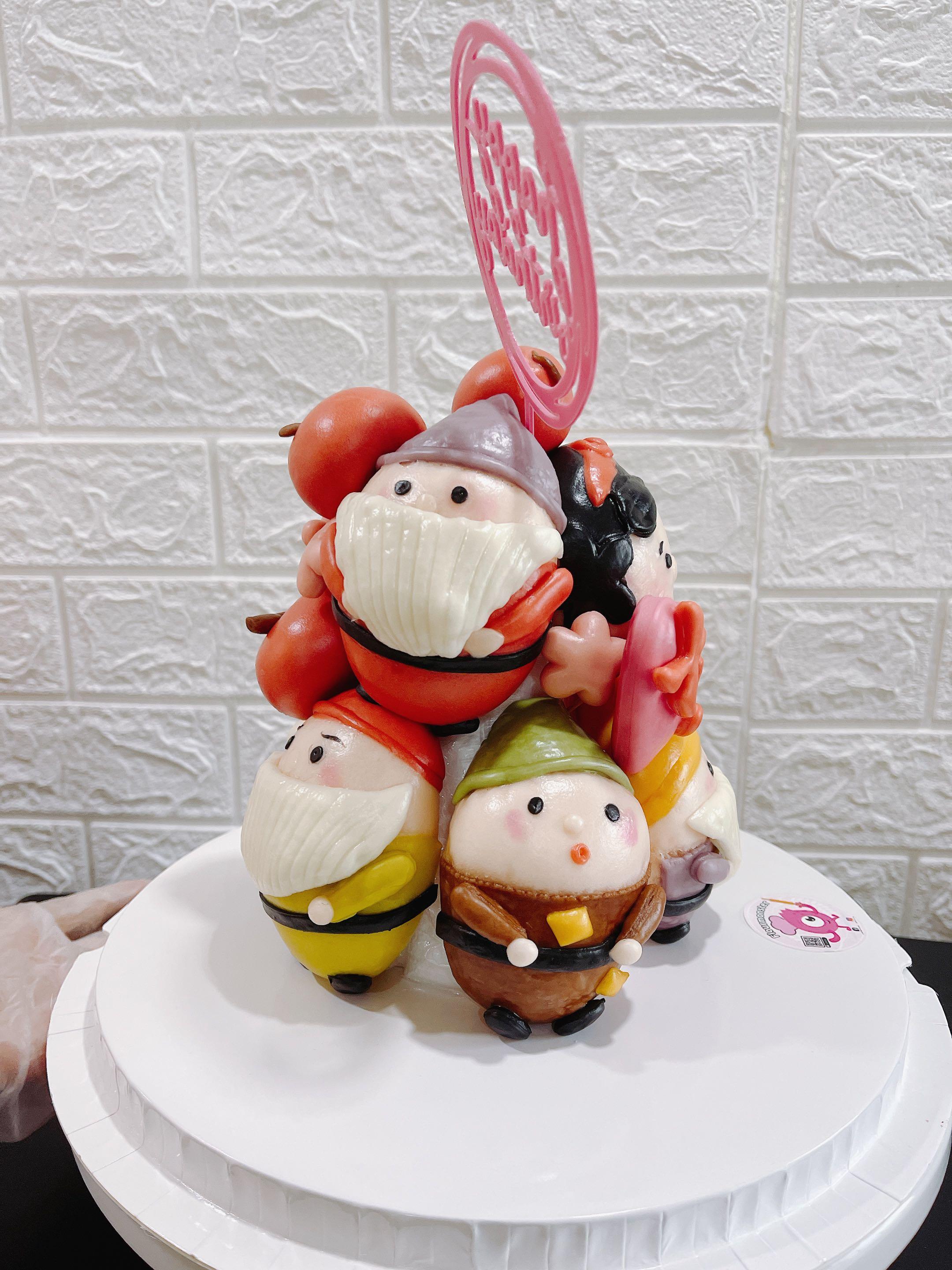 Mantou cake / birthday cake / steamed buns / Snow White, Food & Drinks