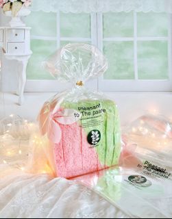 (Category: ) located in . Submitted by pinkcakery (Listing ID 1134404764, Image 1). Description: .