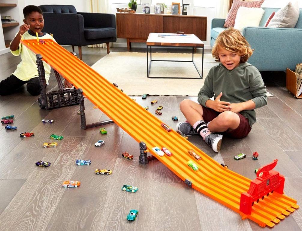 Hot wheels super 6 lane raceway playset outlet