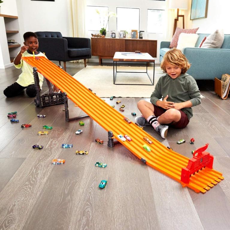 Super 6 lane best sale raceway hot wheels