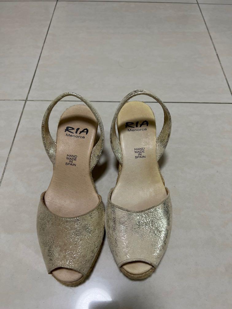 RIA gold summer wedges