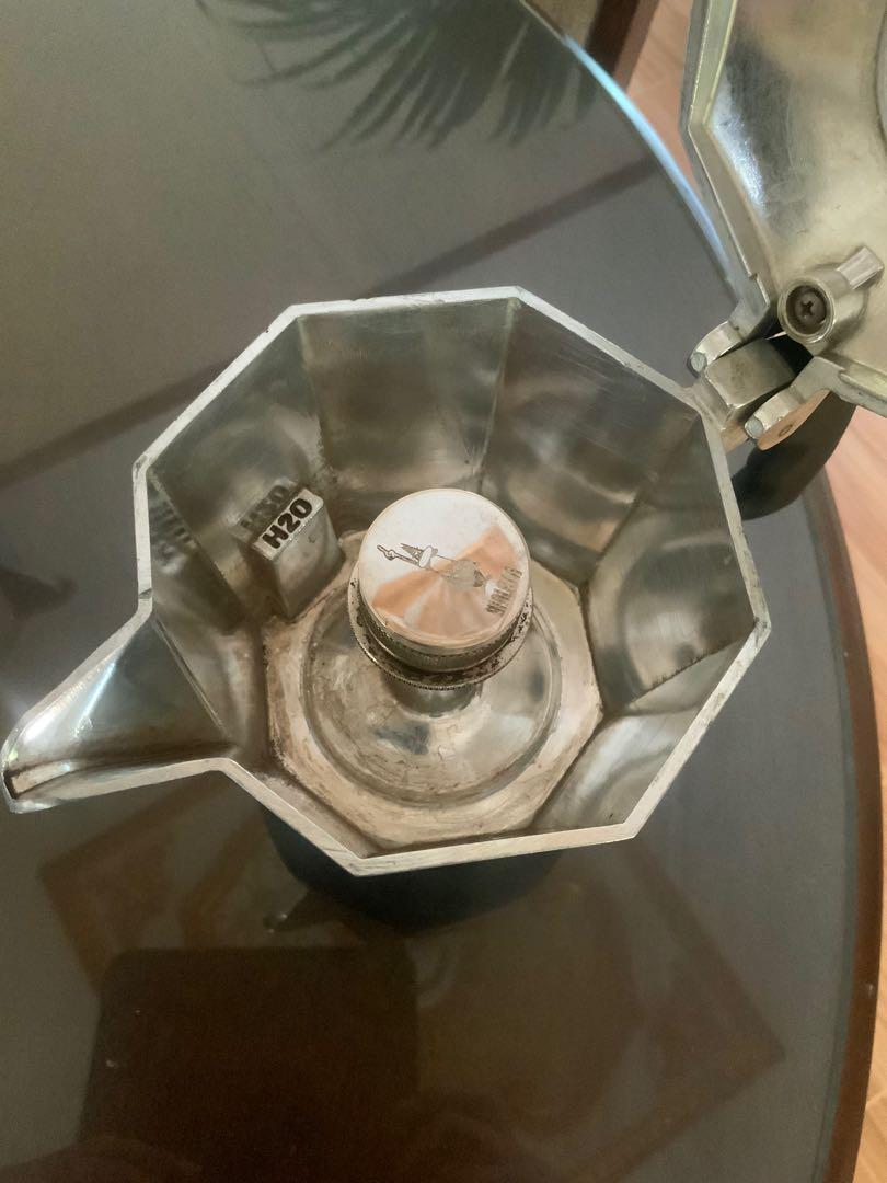Rush Bialetti Brikka Mokka/Espresso maker (Category: Coffee Machines & Makers) located in Dumaguete. Submitted by rur62 (Listing ID 1122563788, Image 2). Description: It cost on Lazada 3800p This was a Bialetti Brikka not the cheaper model Original Italian Bialetti, not a Chinese copy I have additional spare parts for it, but optional Meet-up Dumaguete .