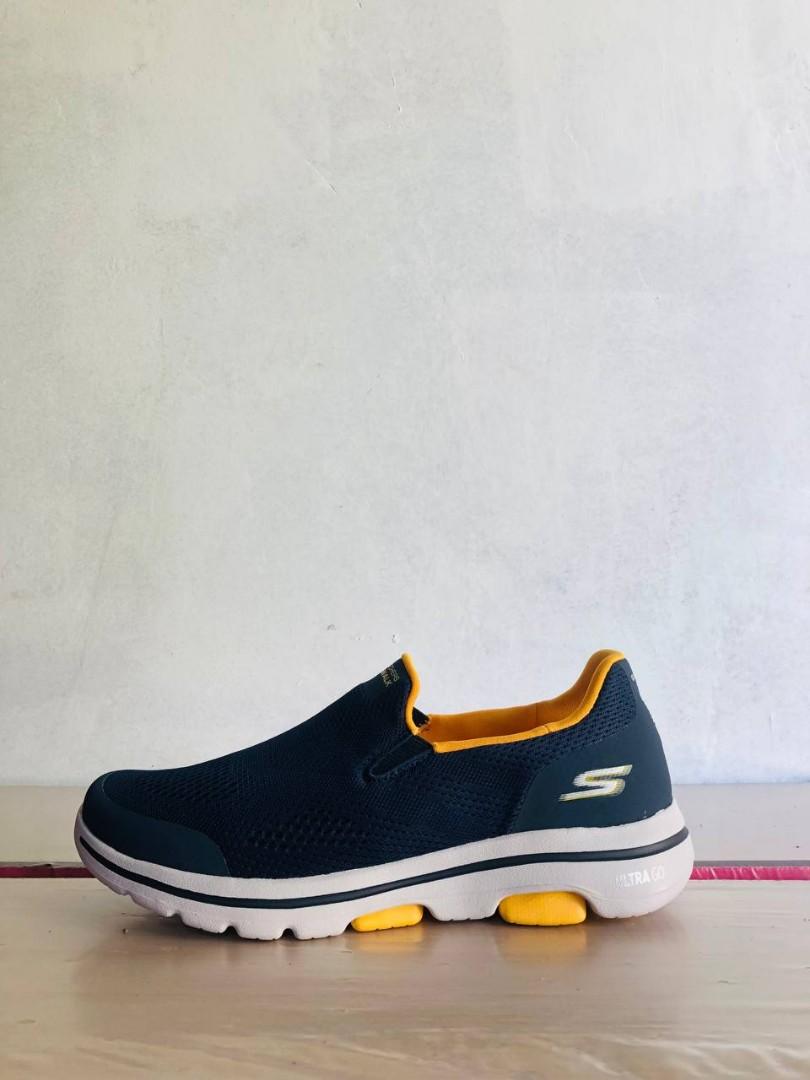 Kasut skechers untuk hotsell travel