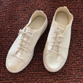Uniqlo knit new arrivals light sneakers