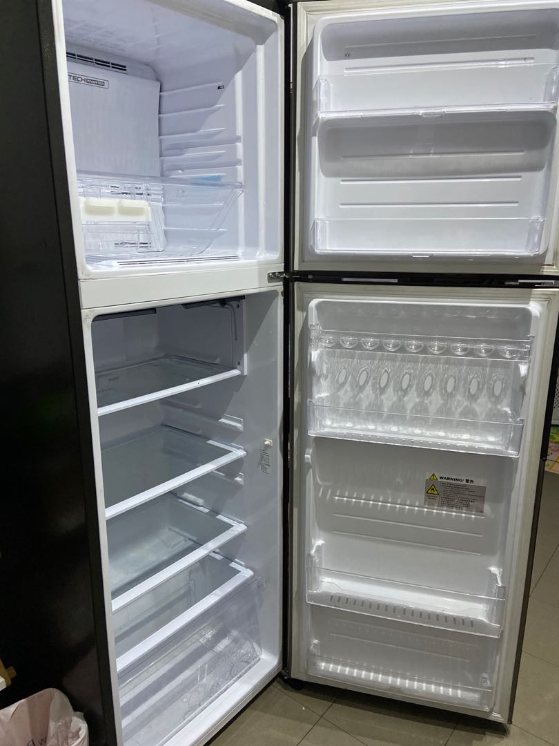 Used fridge for sale!, TV & Home Appliances, Kitchen Appliances