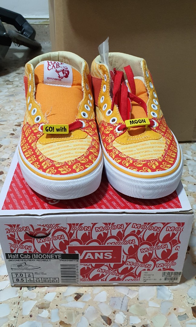 Vans half cab mooneyes 2025
