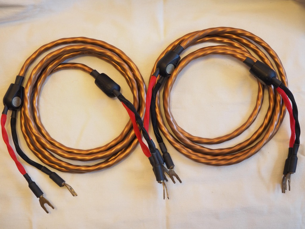行貨廠線Wireworld Mini Eclipse 8 speaker cable 2.5M (8ft), 音響器材, 其他音響配件及設備-  Carousell