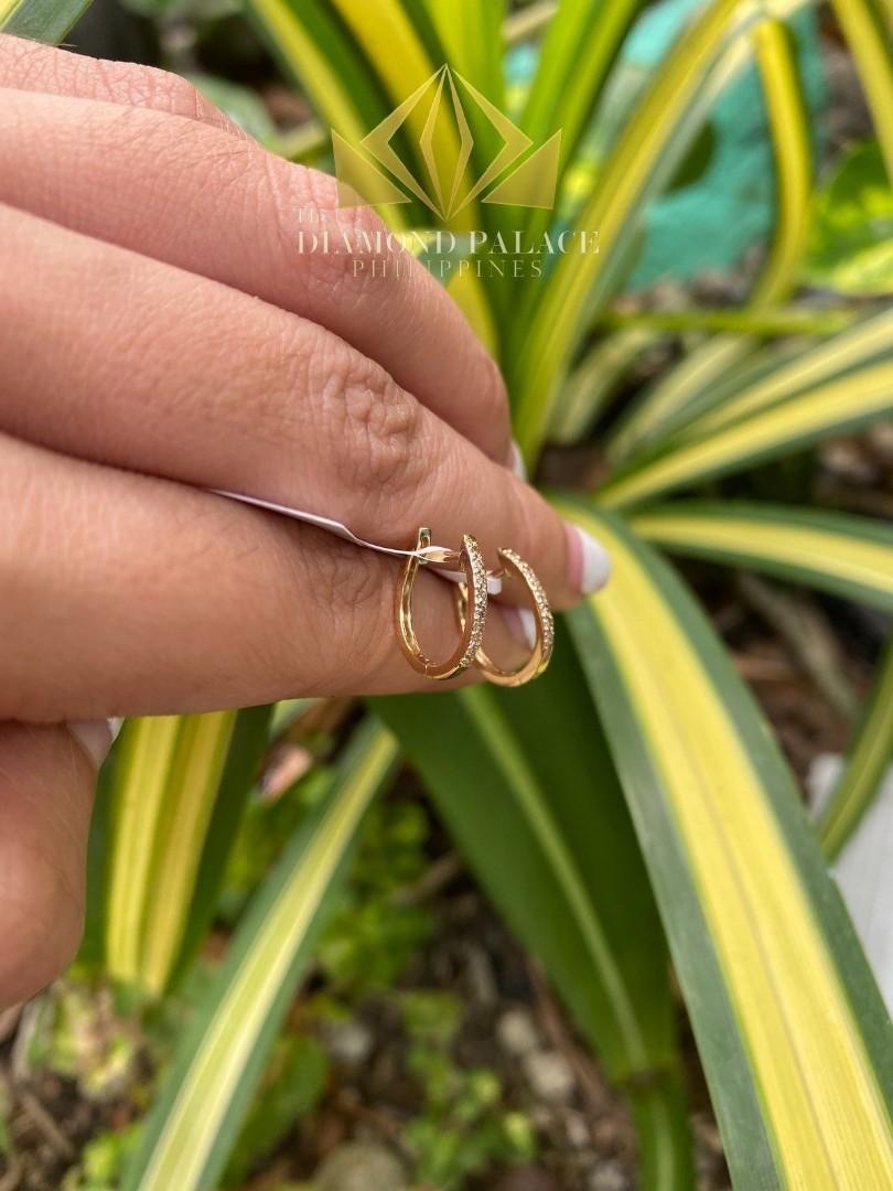 .10 carat loop earrings 18k yellow gold with certificate (Category: Earrings) located in Pasig City. Submitted by rowie_08 (Listing ID 1134532044, Image 1). Description: Real Natural Earth Mined Diamonds w/ Certificate Genuine/Pawnable 18K Gold & Platinum Settings UP TO 50% OFF *Same day delivery *Book an appointment now for Meet up #thediamondpalaceph #legitdiamondsellerph #legitdiamond #goodcustomerservice #extendedpromo #fasttransactions #diam
