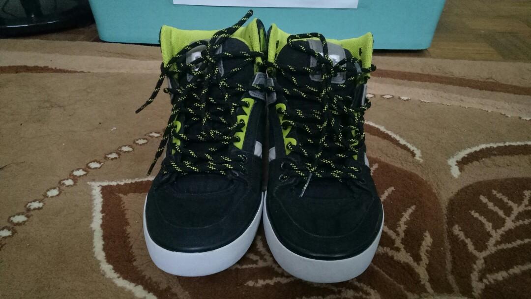 DC SHOES CO USA SPARTAN HIGH WC TX Men s Fashion Footwear