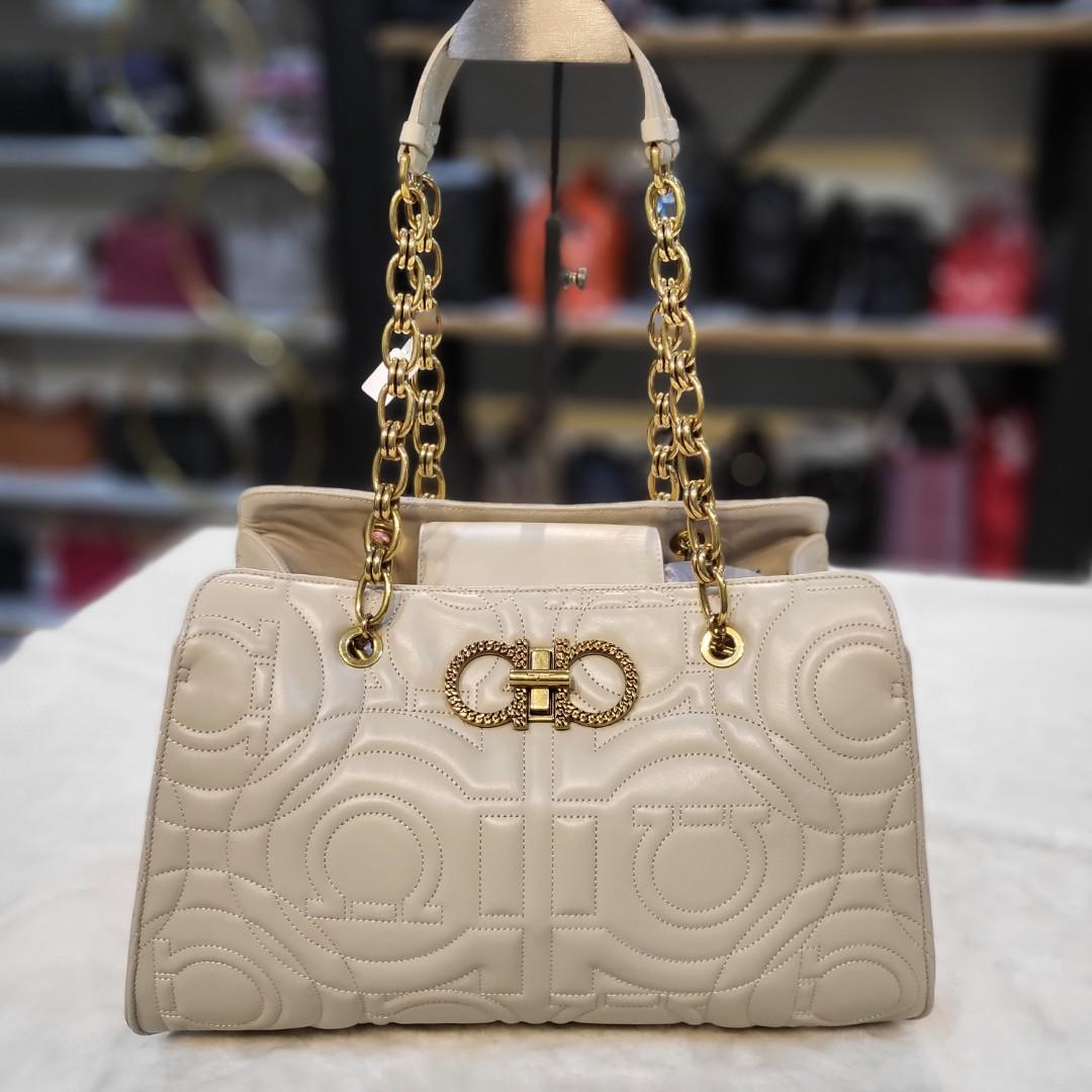 Ferragamo quilted gancini outlet bag