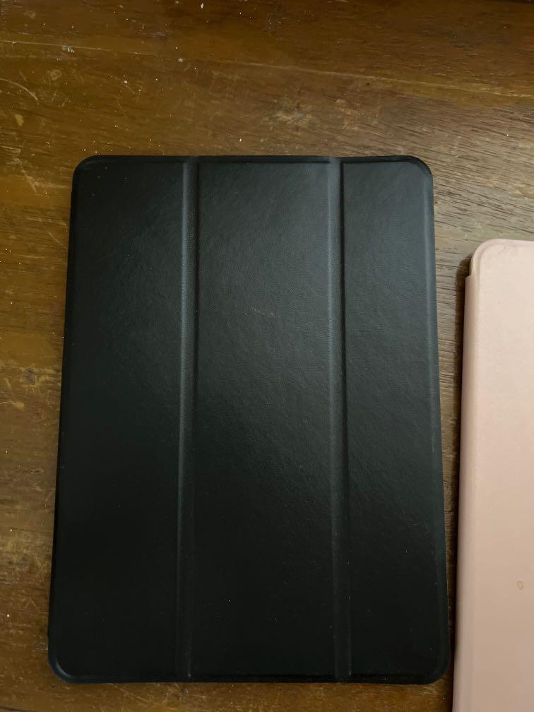 iPad Air 4 case (Category: iPad) located in Manila. Submitted by fitmeph (Listing ID 1134537253, Image 2). Description: Bundle price is 1,200 Individual price is 650.