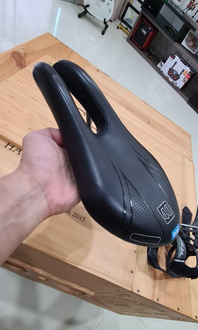 ISM PL 1.1 bike saddle (authentic!), Sports Equipment, Bicycles & Parts