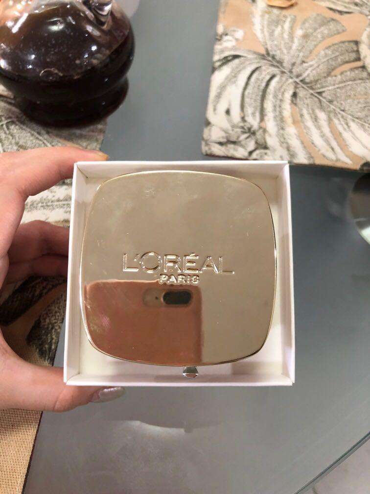 Loreal Age Perfect nourishing cream (Category: Face Care) located in Quezon City. Submitted by sr_1521 (Listing ID 1134566664, Image 3). Description: 2021 expiry!.