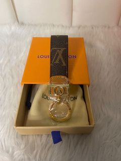 (Category: ) located in . Submitted by bringing.luxury (Listing ID 1134532470, Image 1). Description: .