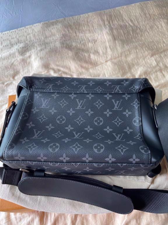 Value Without Compromise LV Messenger PM Voyager Monogram Eclipse